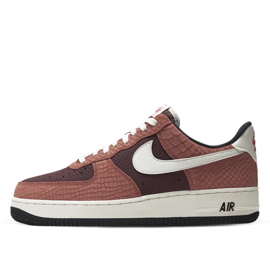 Air Force 1 Low Red Bark Klekt