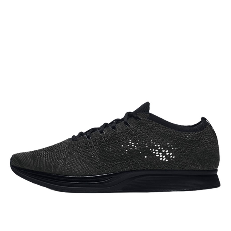Klekt Flyknit Racer Triple Black