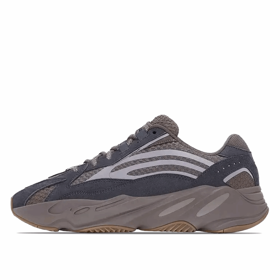 Klekt Yeezy Boost 700 V2 Mauve