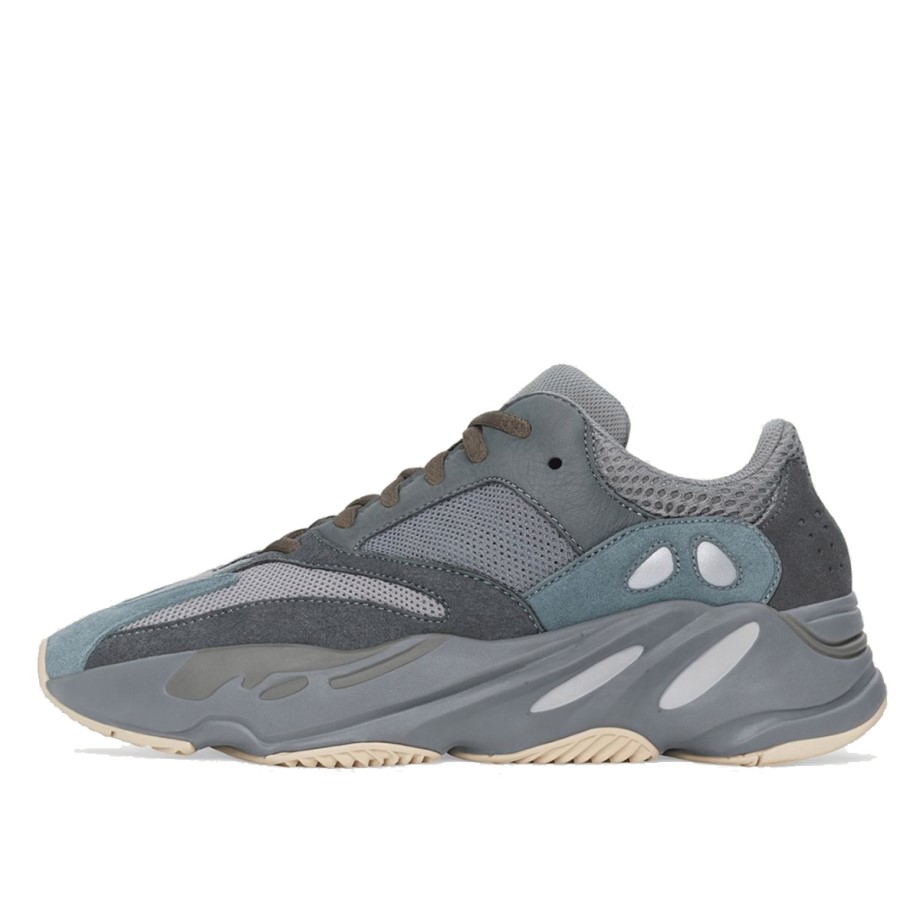 Yeezy Boost 700 V1 Teal Blue Klekt
