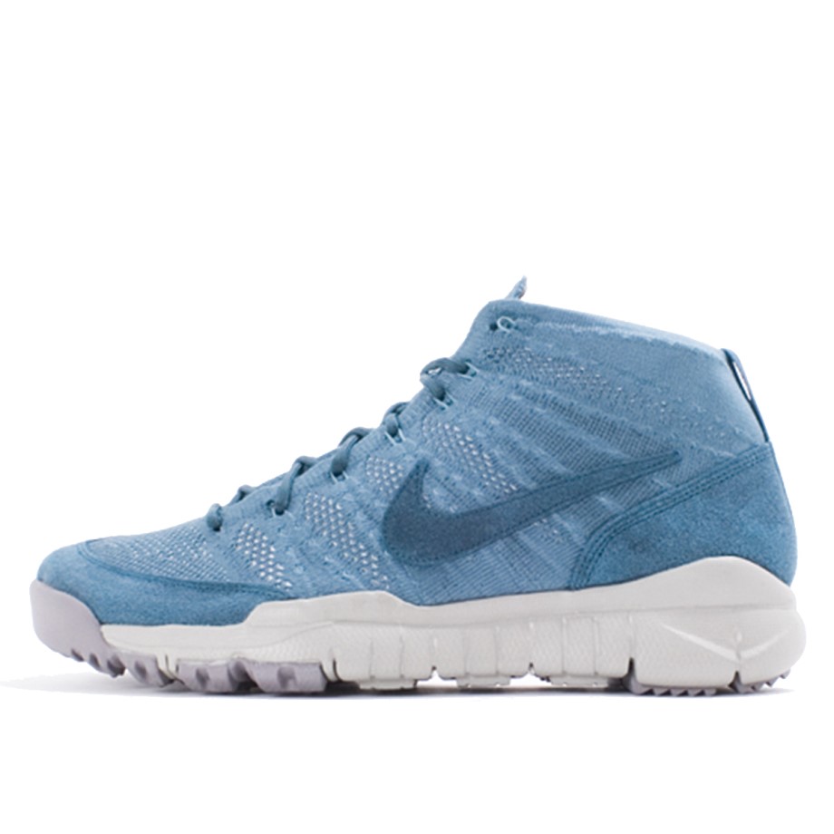 Klekt Free Flyknit Chukka SFB Night Factor