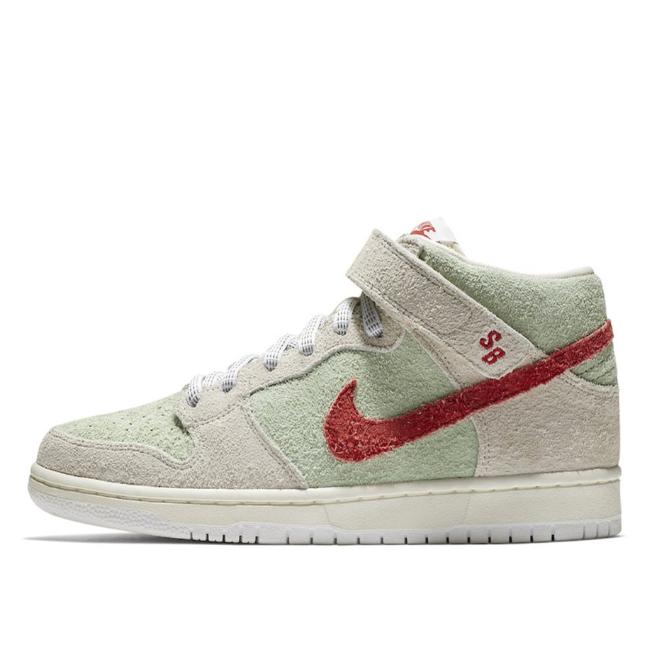Klekt SB Dunk Mid White Widow