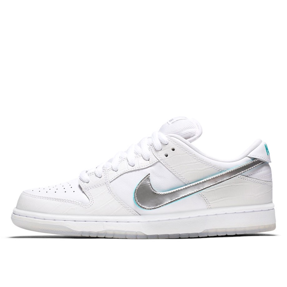 SB x Diamond Supply Co. Dunk Low White Diamond Klekt