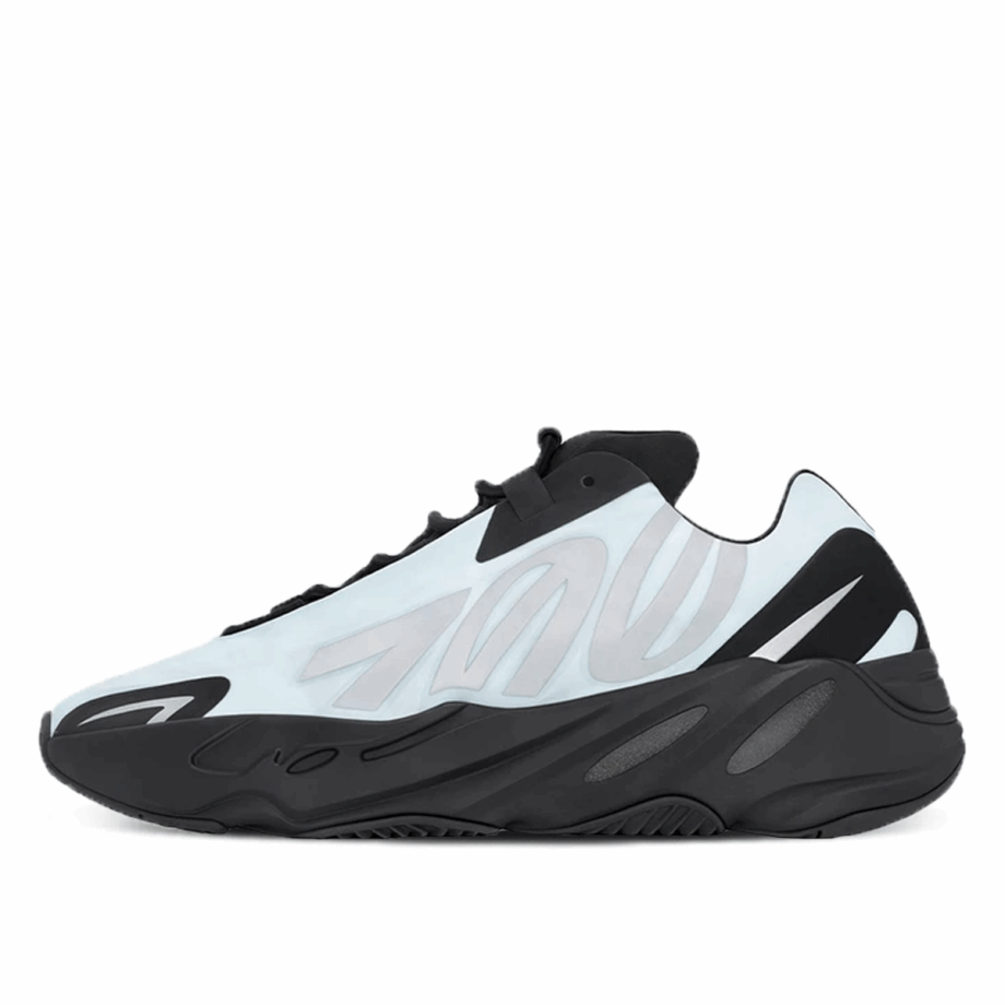 Yeezy Boost 700 MNVN Blue Tint Klekt