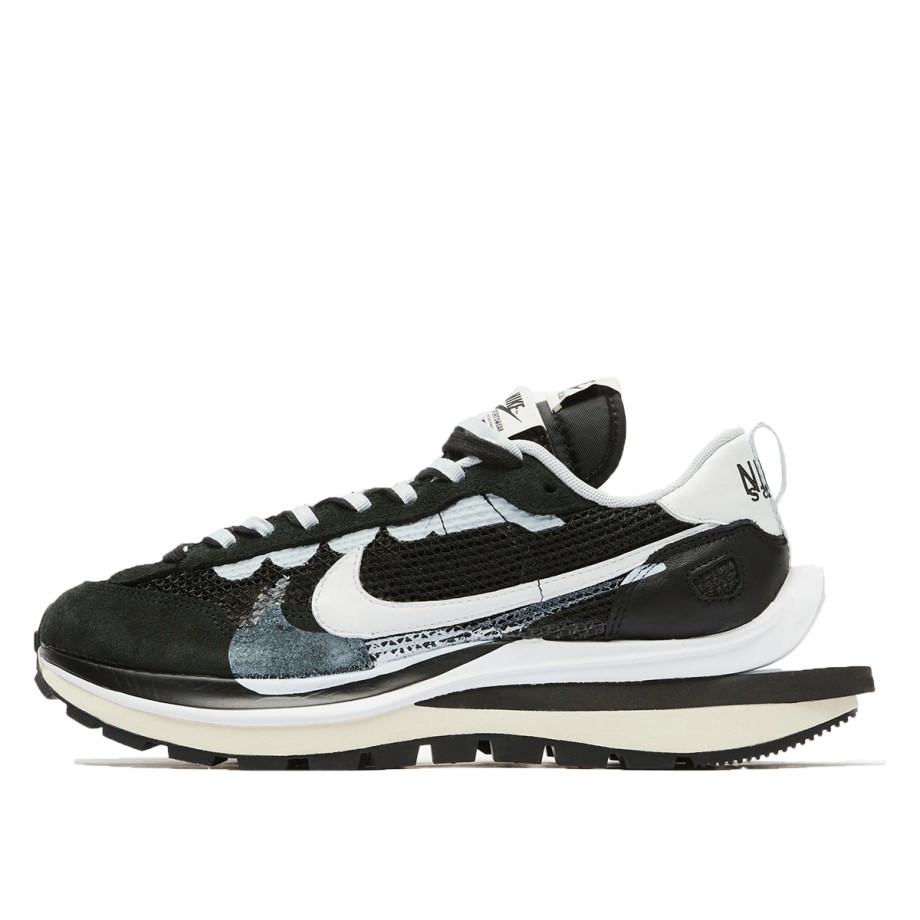 x sacai Vaporwaffle Black Klekt